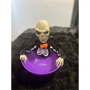 Paper magic group Evil Skeleton Halloween Animated Candy Bowl W/ Light Up Eyes